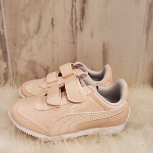 Girls Puma Pink Glitter Tennis Shoes NWT